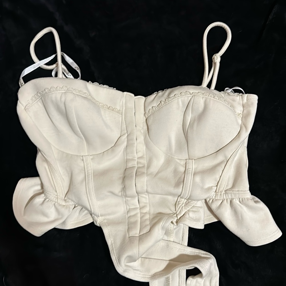 Papaya cream top